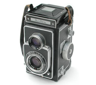 The Zeiss Ikon Ikoflex IIa - Vintage Cameras