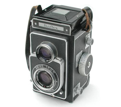 pictures of old fashioned cameras