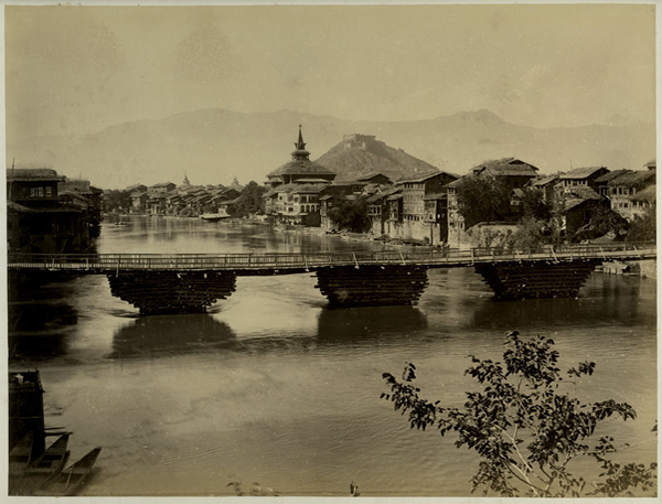Bridge in Srinagar - Kashmir