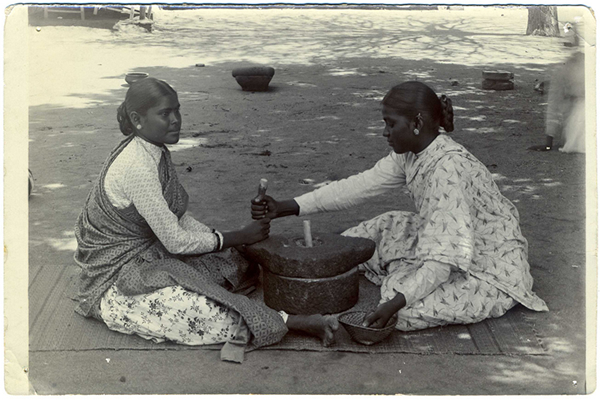 Women Grinding - India