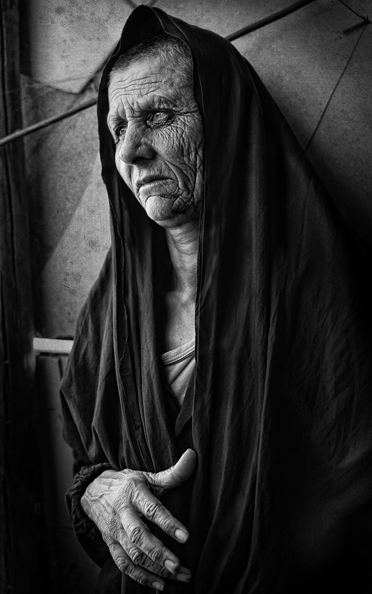 Photo Story - Gipsy Portrait by Jose Ferreira