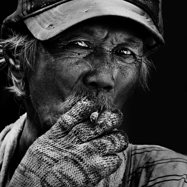 25 Best Entries of The Black and White Portrait Contest