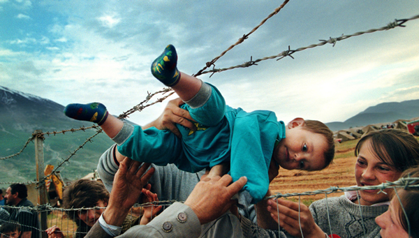 The plight of Kosovo refugees by Carol Guzy