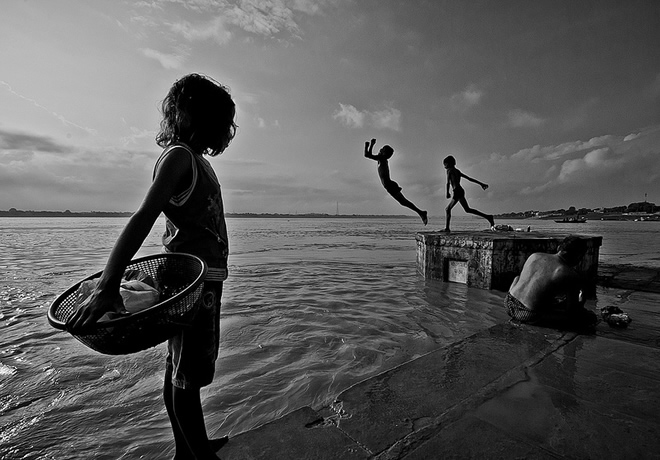 Inspiring Indian Street Photography by Swarat Ghosh - 121Clicks.com