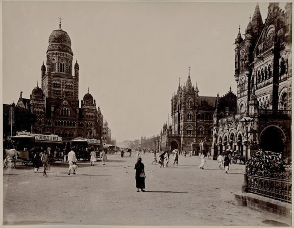 Street Scene of Bombay (Mumbai) - 1880