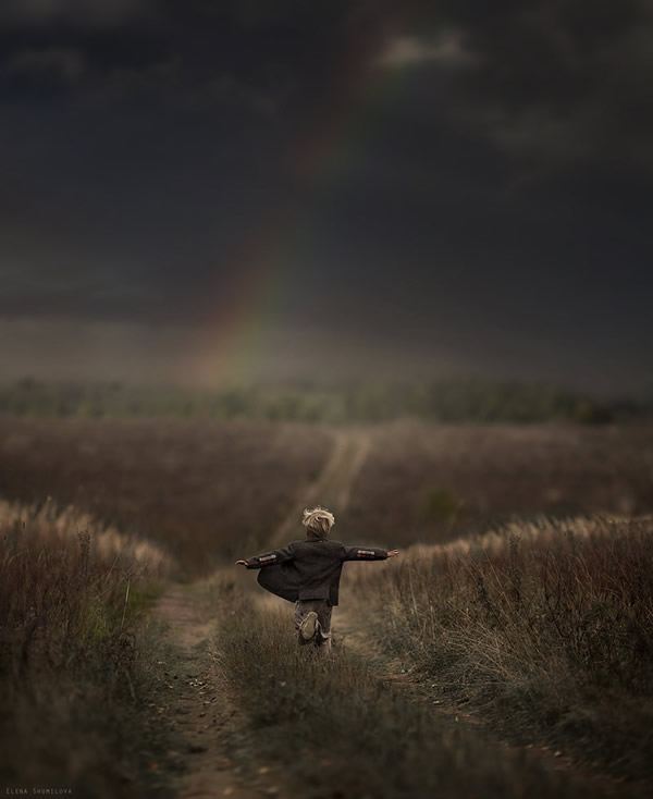 Elena Shumilova - Russian Mother Takes Amazing Portraits of Her Two Kids with Animals