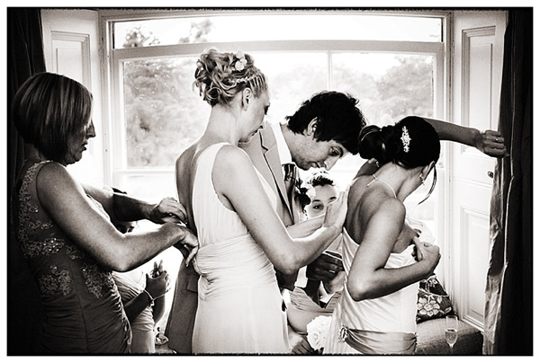 100 Wedding Photography Tips for Professional Photographers by Andrew Hind