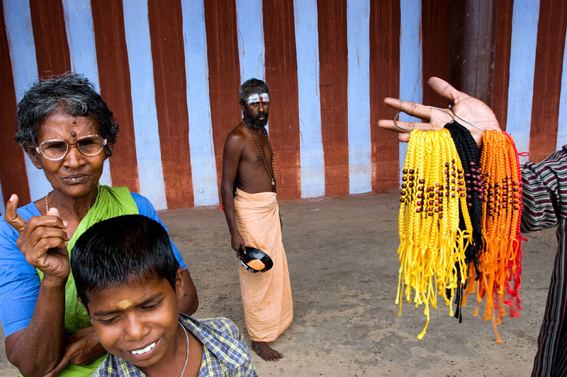 Street Photography in India - 50 Stunning Color Photos
