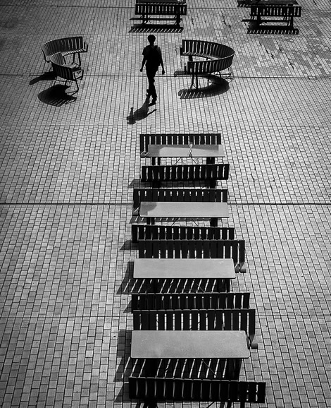 Magic with geometrical patterns in Street Photography by Rupert Vandervell