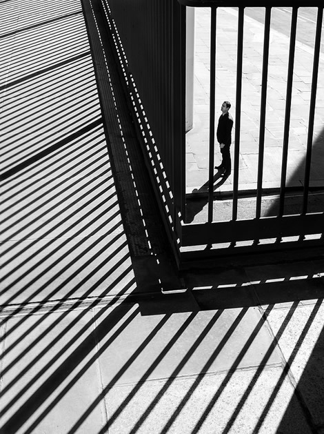 Magic with geometrical patterns in Street Photography by Rupert Vandervell