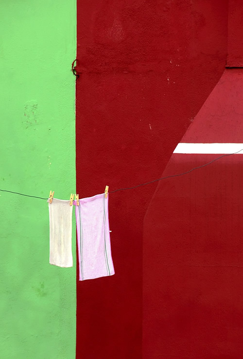 Abstractive and Minimalism Street Photography by Giovanni Tisocco