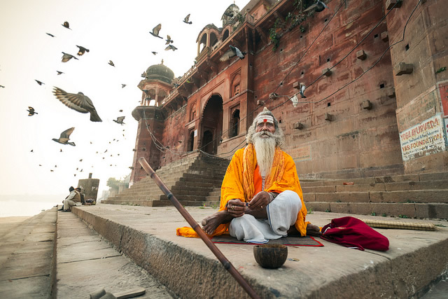 50 Extraordinary Photographs that can happen only in India