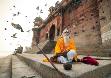 50 Extraordinary Photographs that can happen only in India