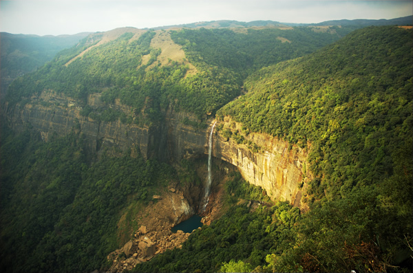 Nohkalikai Falls, Cherrapunjee - 3,184,348 Views