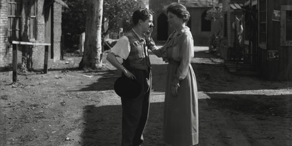 Helen Keller meets Charlie Chaplin in Hollywood in 1919.
