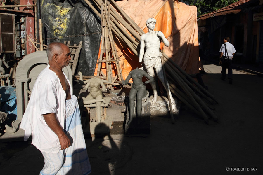 We are the People - Daily Life of Kolkata by Rajesh Dhar