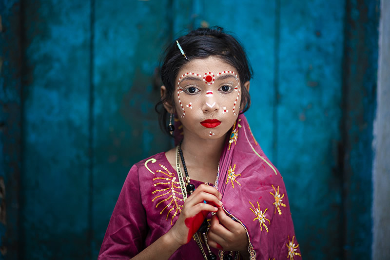 Bangladesh Photographer Pronov Ghosh Captures The Soulful Portraits of Cultural People 