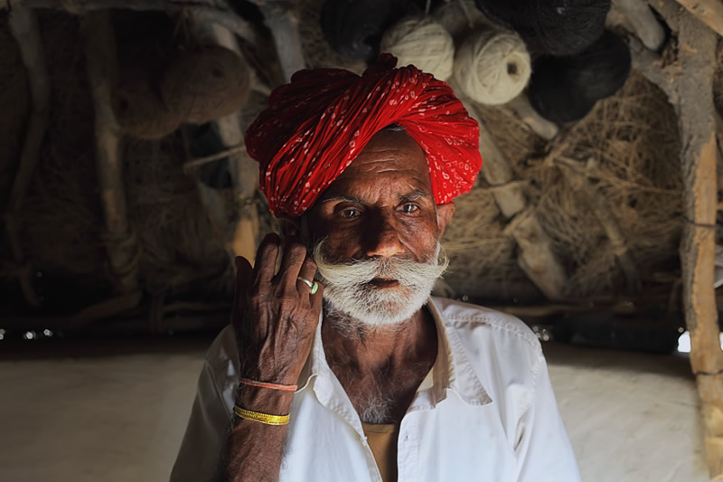 Bangladesh Photographer Pronov Ghosh Captures The Soulful Portraits of Cultural People 