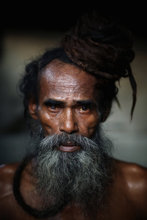 Bangladesh Photographer Pronov Ghosh Captures The Soulful Portraits of Cultural People 