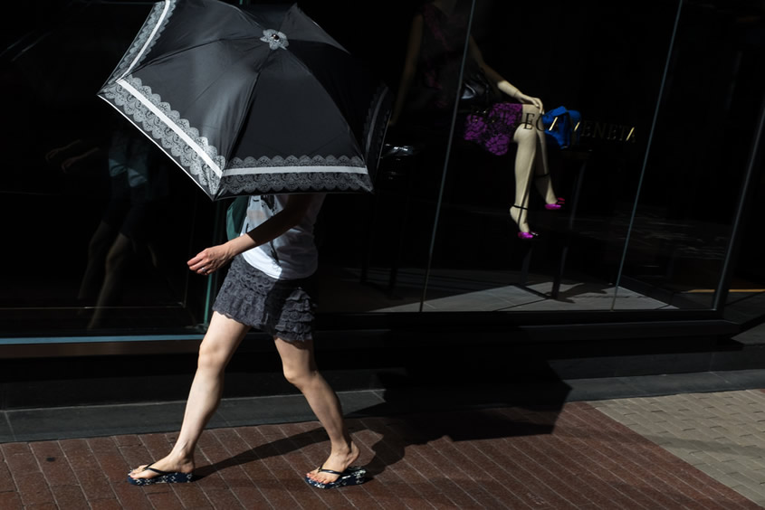 Larry Hallegua - Fantastic Street Photographer from UK