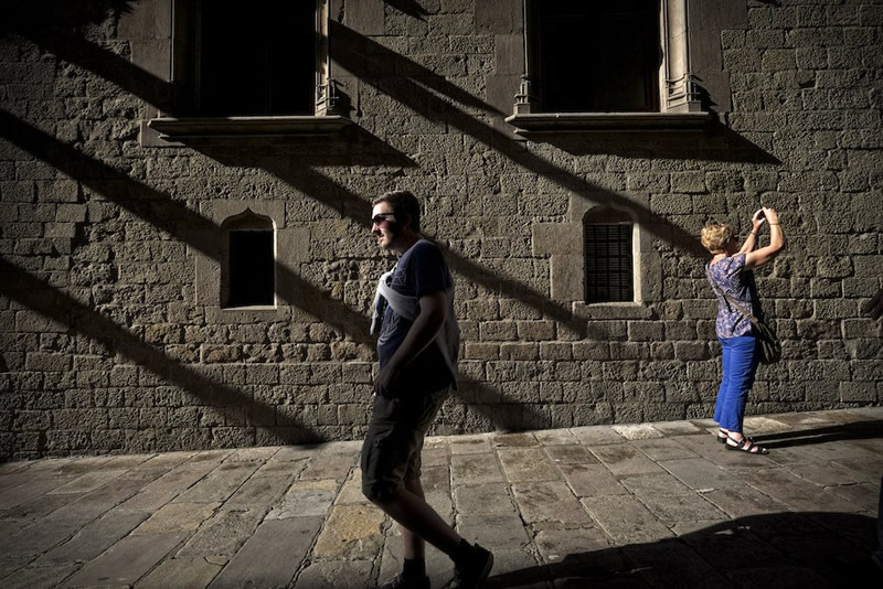 Stunning Street Photography by Ignasi Raventós from Barcelona