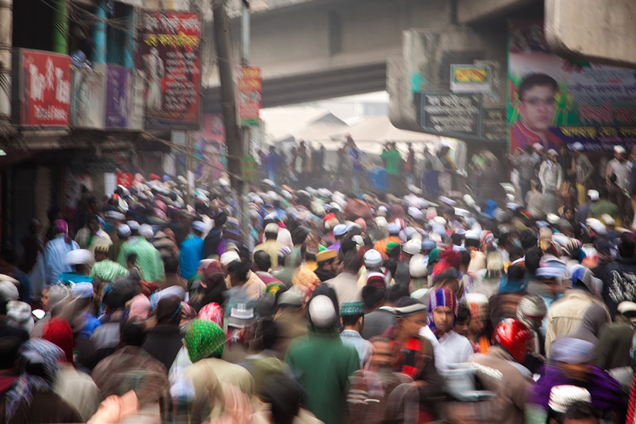 Day Of Mass Rush Prayer - A Photo Story By Arka Dutta