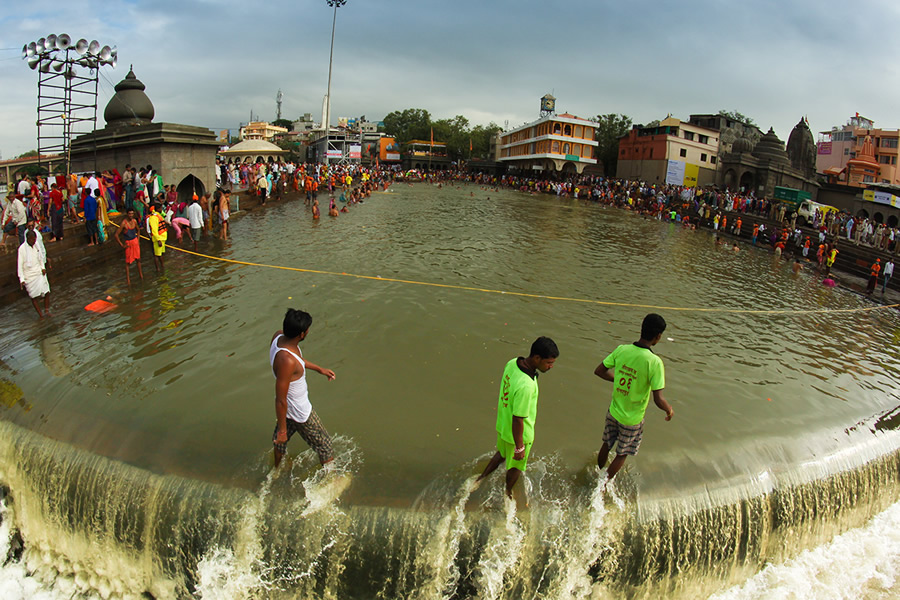 The Essence of Nasik Kumbhmela 2015, Maharastra, India - Photo Story By Srivatsan Sankaran