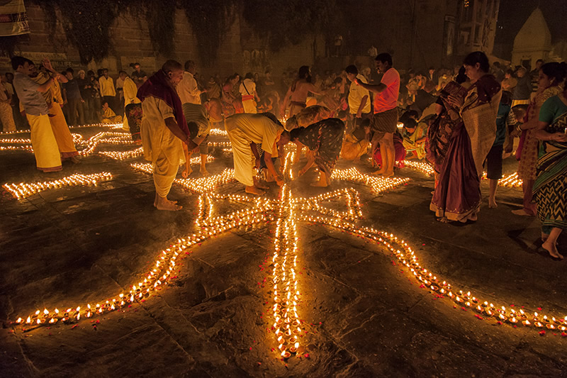 Suvankar Sen - People And Street Photographer From India