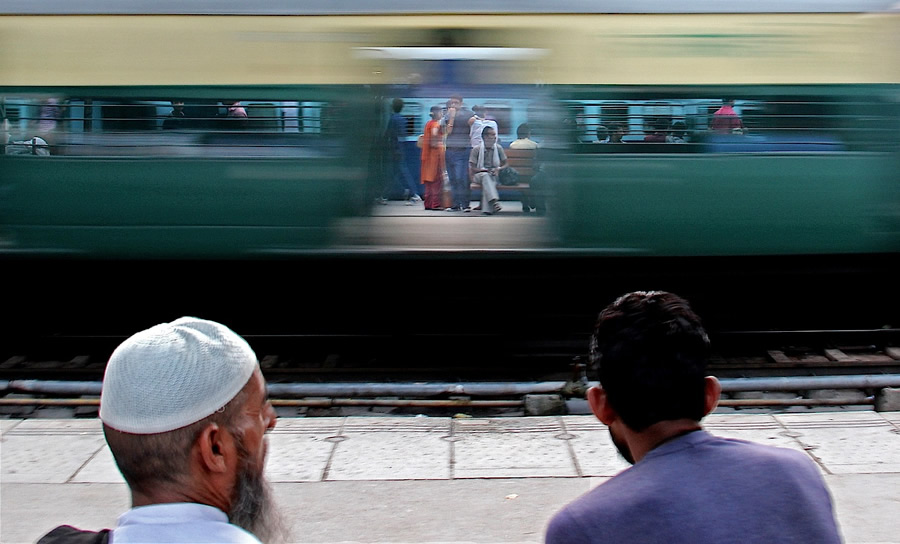 Aniruddha Guha Sarkar - Street Photographer From India