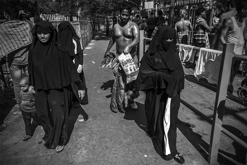 Malishwalas Of Hogenakkal - Photo Series By Rajarshi Chakraborty