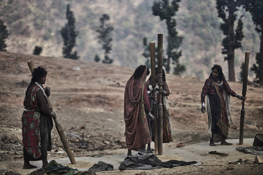 The Last Nomadic Hunters And Gatherers Of The Himalayas - Photo Series By Jan Moller Hansen