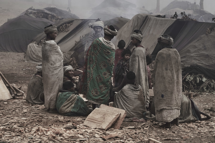 The Last Nomadic Hunters And Gatherers Of The Himalayas - Photo Series By Jan Moller Hansen