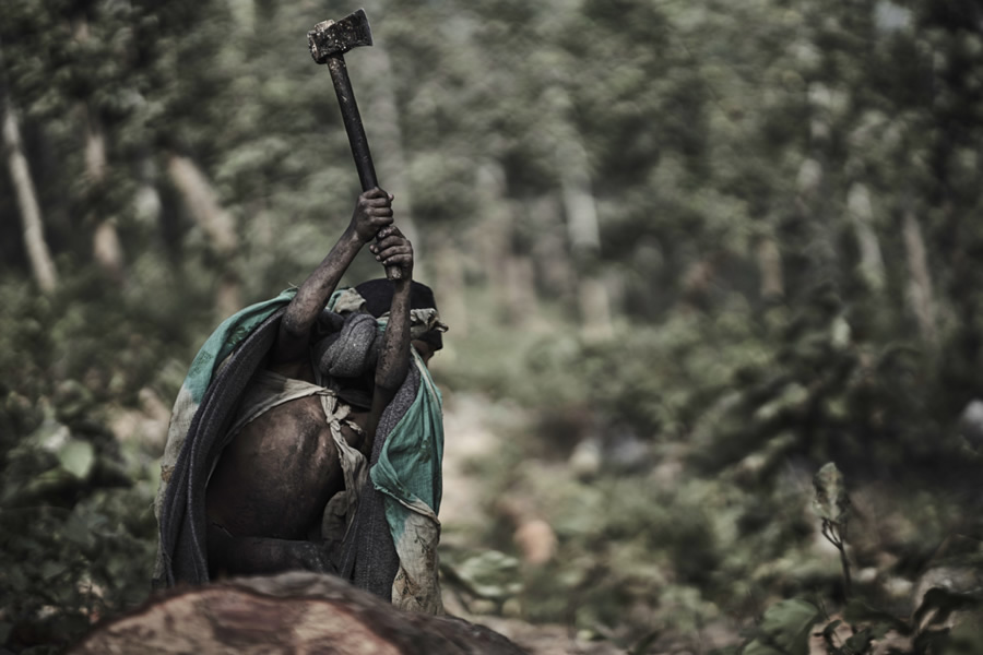 The Last Nomadic Hunters And Gatherers Of The Himalayas - Photo Series By Jan Moller Hansen