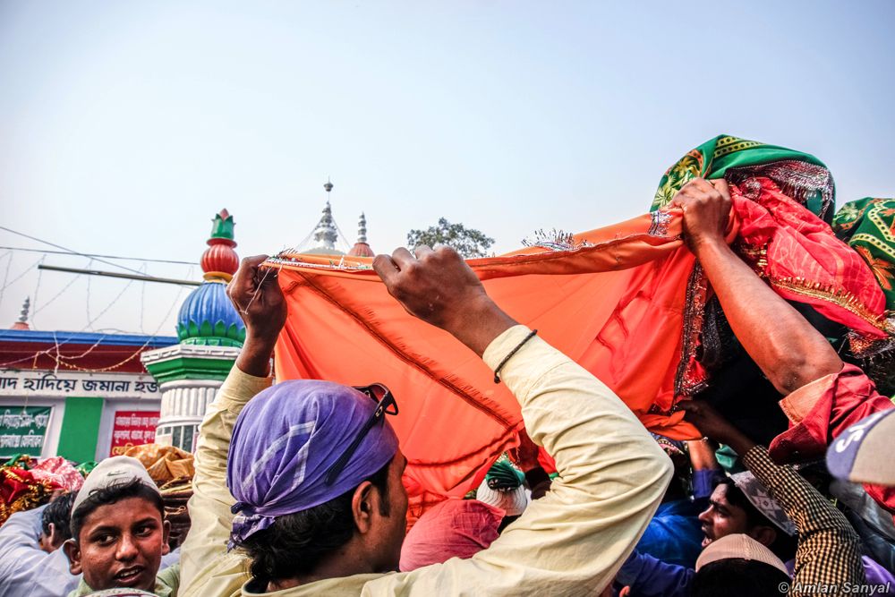 Fair And A Bond At The Border - Photo Series By Amlan Sanyal