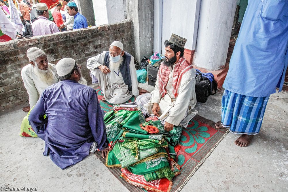 Fair And A Bond At The Border - Photo Series By Amlan Sanyal