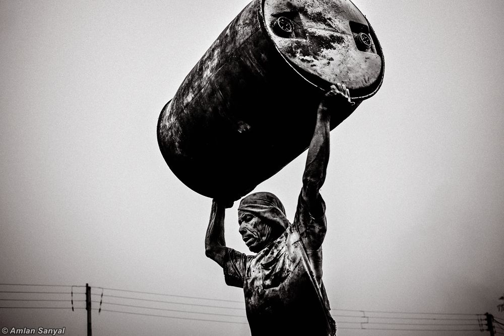 Men At Work - Photo Essay By Indian Photographer Amlan Sanyal