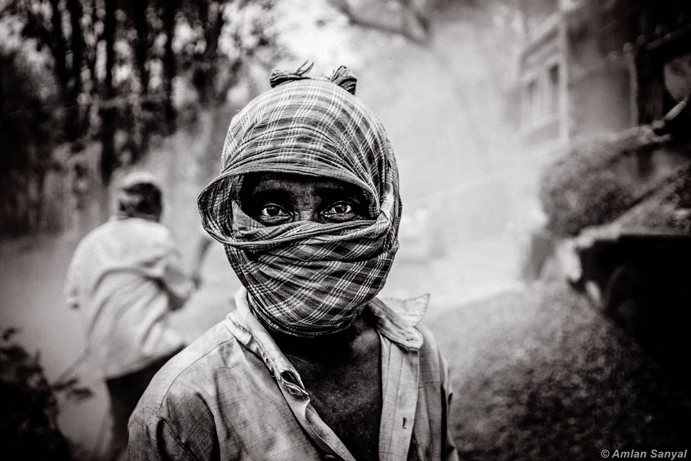 Men At Work - Photo Essay By Indian Photographer Amlan Sanyal