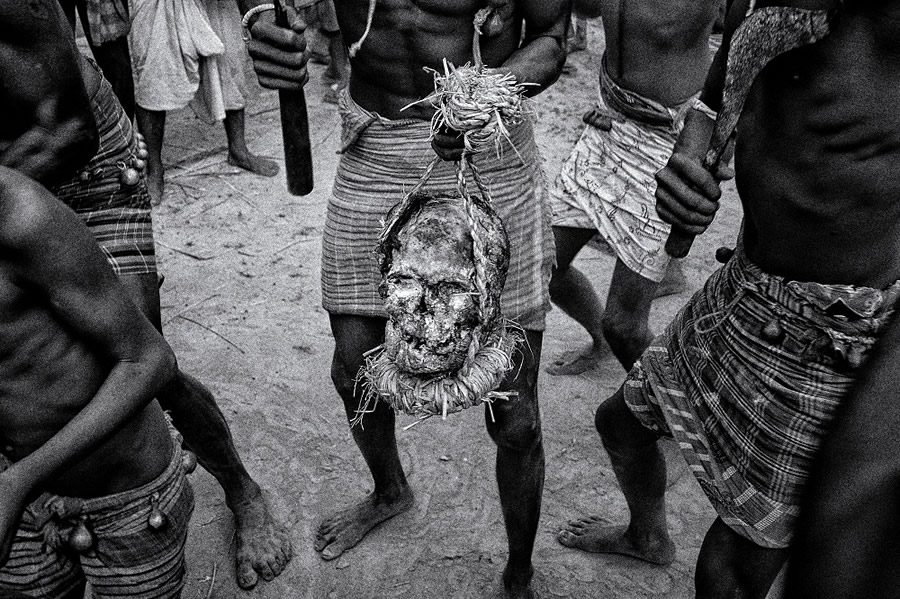 The Faith of Life - Photo Series About Gajan Festival in West Bengal By Avishek Das
