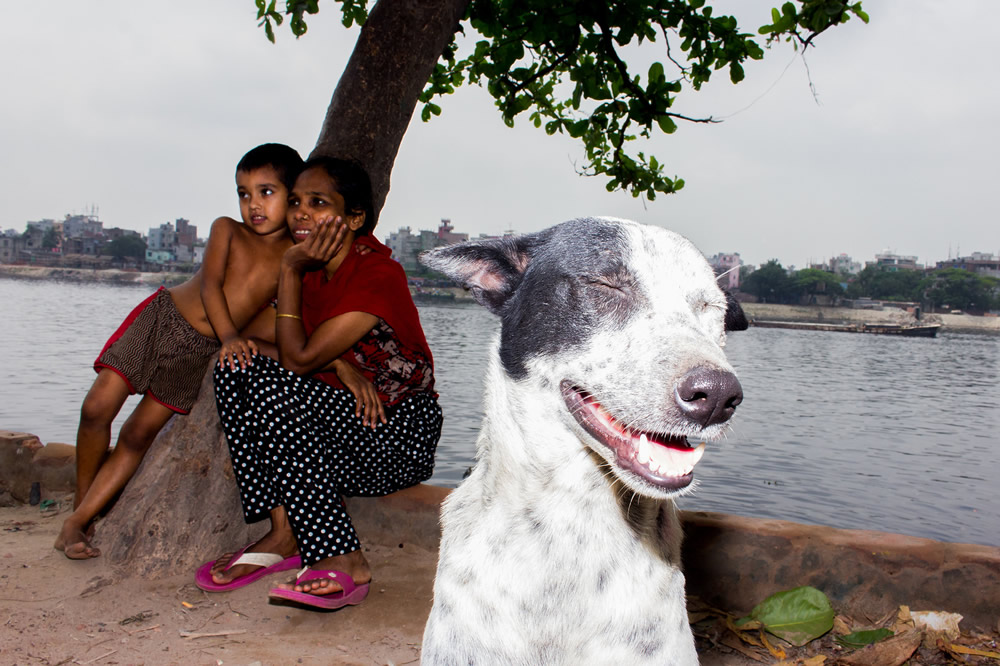 Md.Enamul Kabir - This Bangladeshi Photographer Takes You Deep Into Street Photography