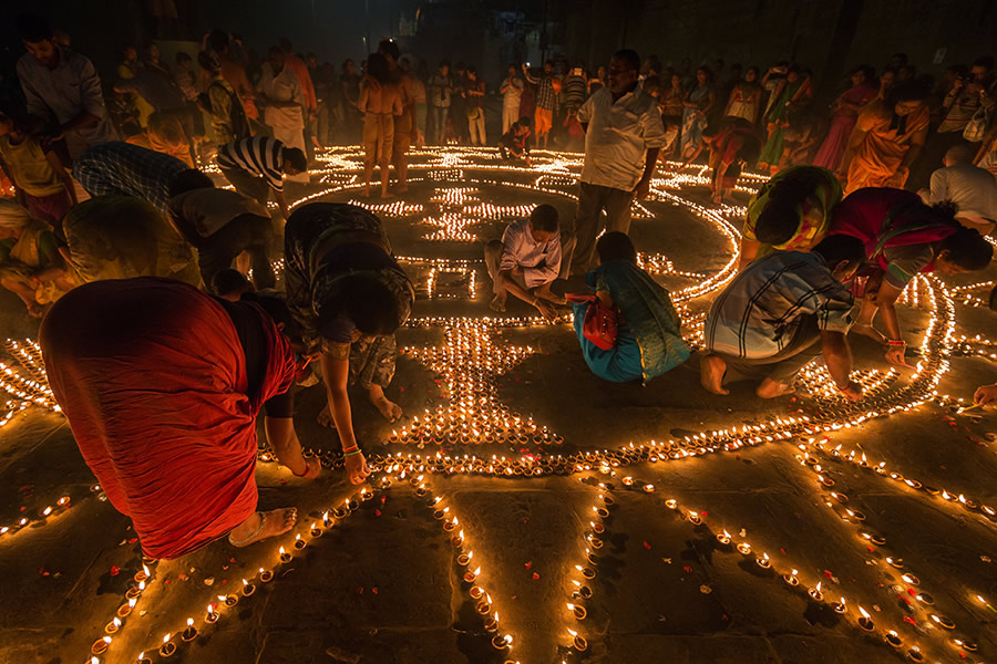 Astounding Banaras: City Of Ghats - Photo Series By Mohit Tejpal