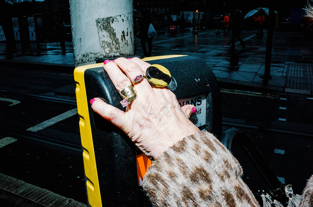 Flash Street Photography By Gareth Bragdon