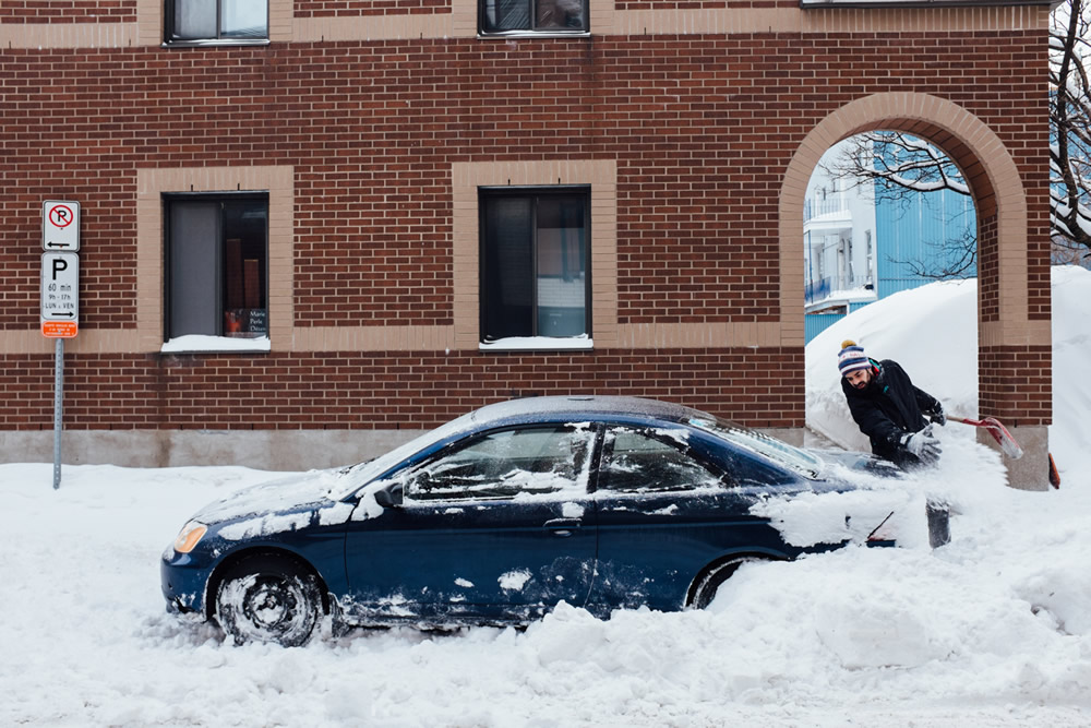 Les Beaux Moments - Street Photography Series By Jasmin Gendron