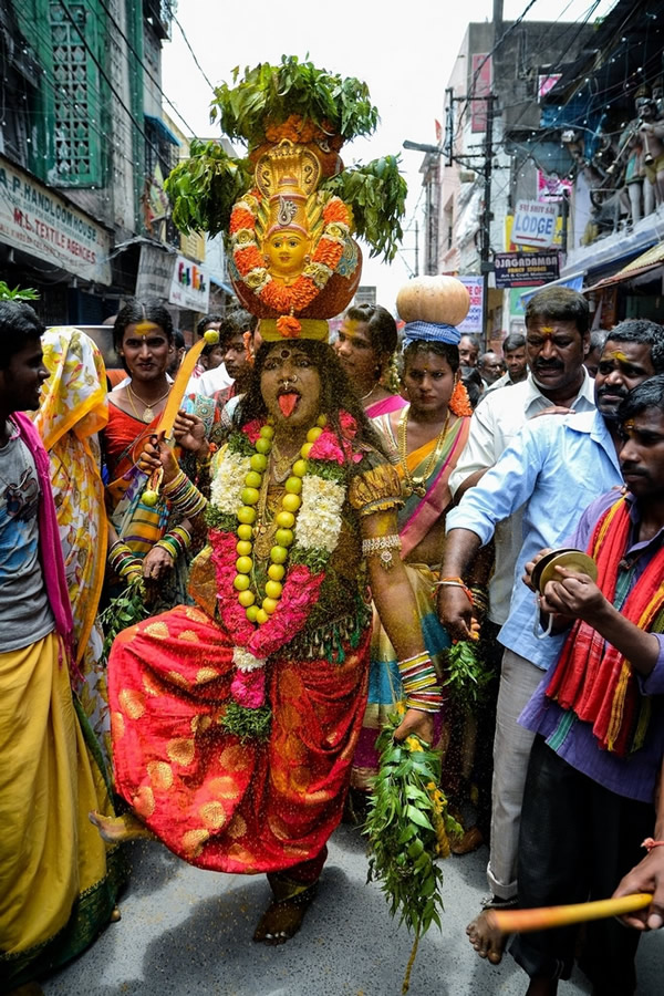 Bonalu: Hindu Festival Of Telangana - Photo Series By Indian Photographer Debarshi Mukherjee