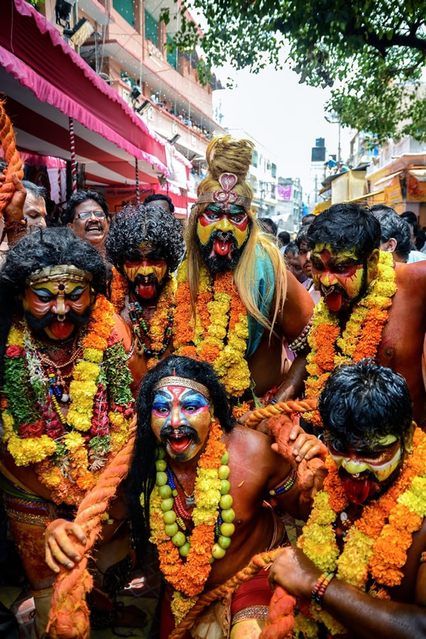 Bonalu: Hindu Festival Of Telangana - Photo Series By Indian Photographer  Debarshi Mukherjee 