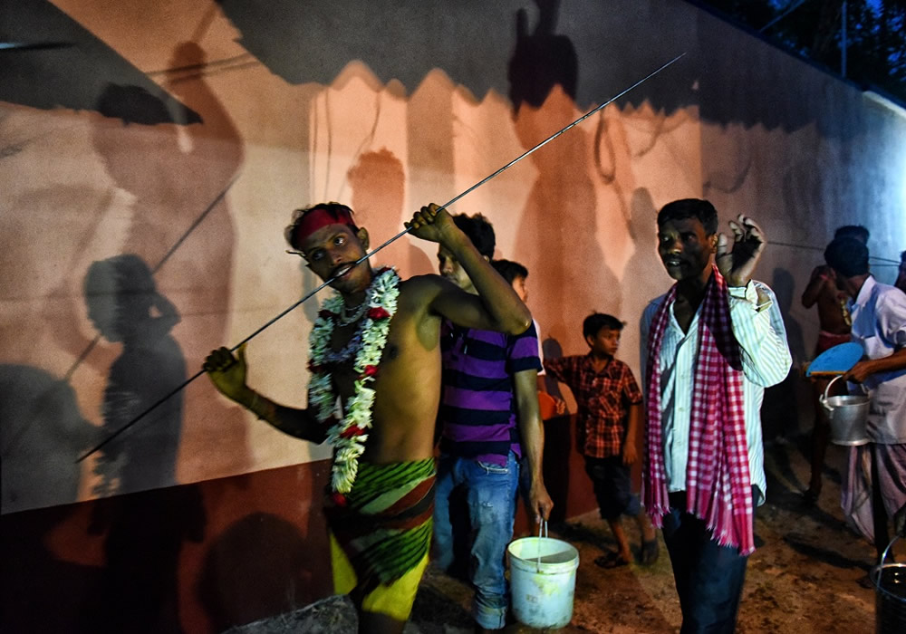 Crucification – A Painful Devotion: Photo Story By Indian Photographer Avishek Das