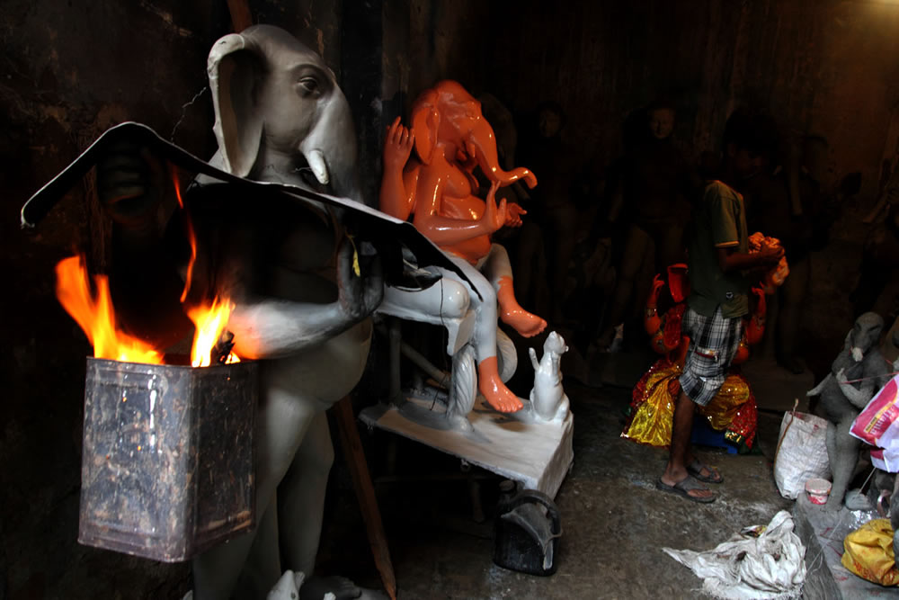 Durga Puja - Photo Series By Indian Photographer Nilanjan Ray