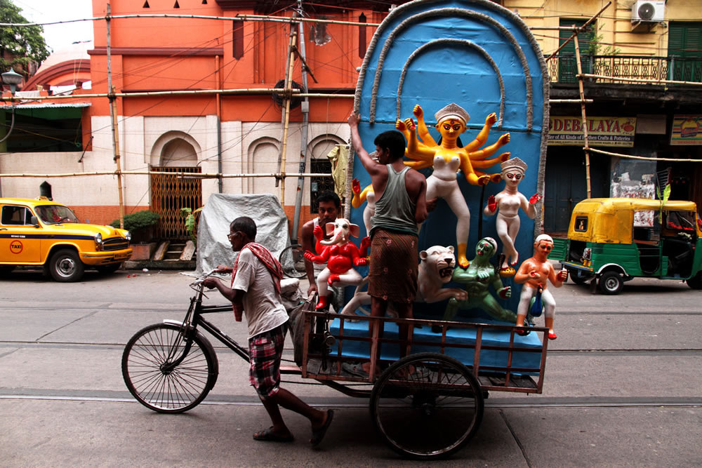 Durga Puja - Photo Series By Indian Photographer Nilanjan Ray