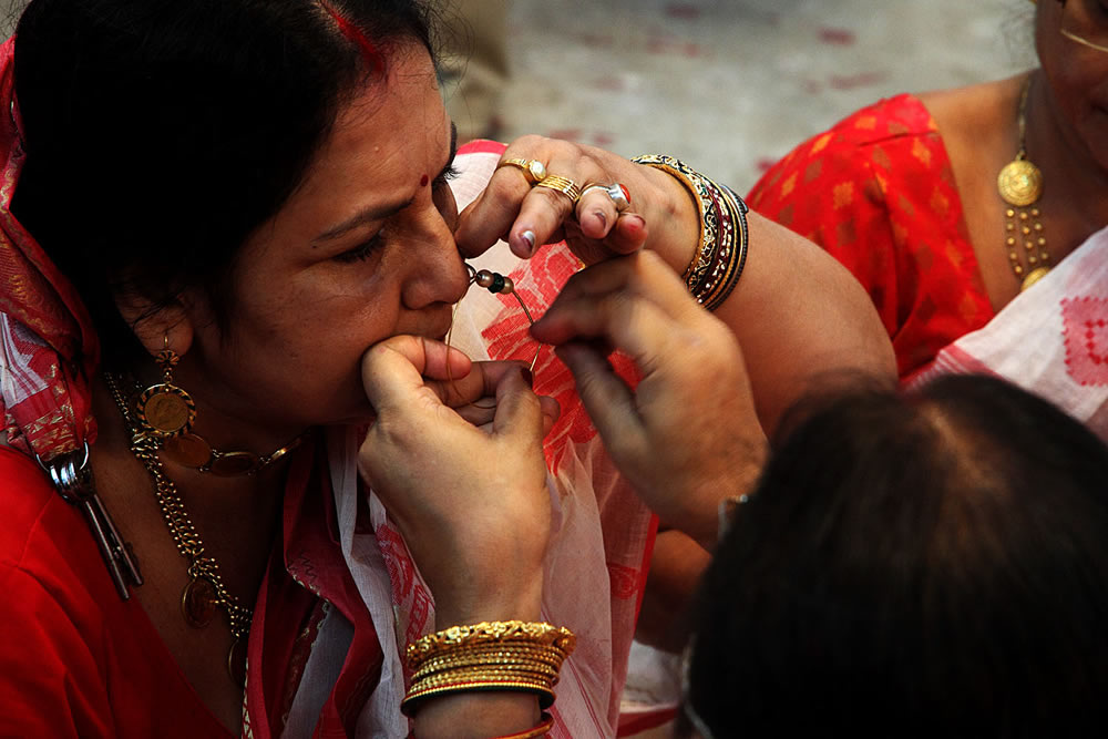 Durga Puja - Photo Series By Indian Photographer Nilanjan Ray