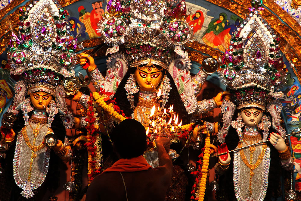 Durga Puja - Photo Series By Indian Photographer Nilanjan Ray