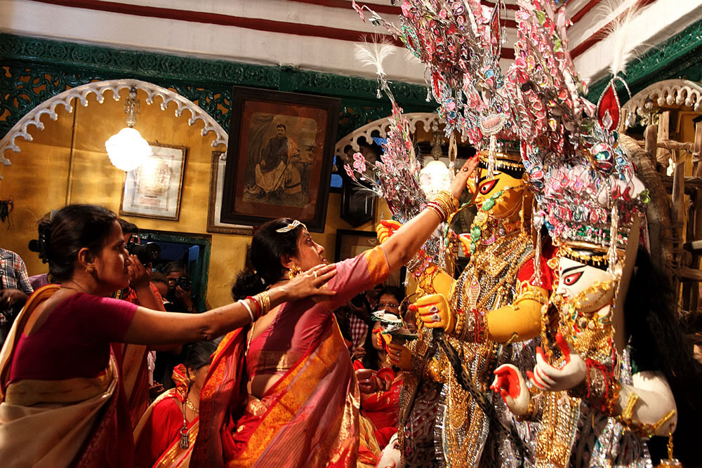 Durga Puja - Photo Series By Indian Photographer Nilanjan Ray